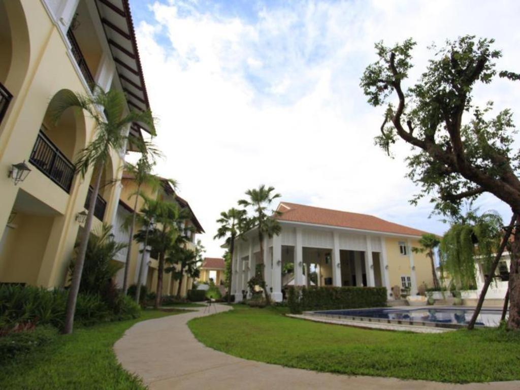 Khamthana The Colonial Hotel Chiangrai Чианг Рай Екстериор снимка